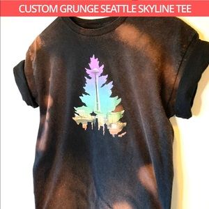 🌈🍀FLASH SALE SEATTLE SKYLINE TEE🌃🌇🧡
